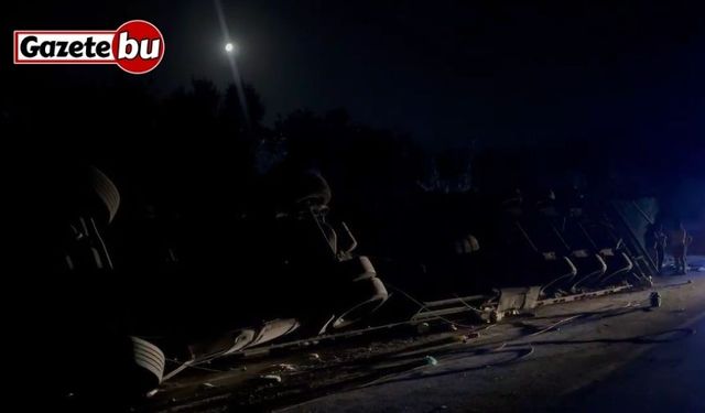 Kırıkhan’da devrilen tırın sürücüsü yaralandı