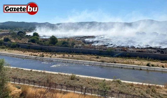 Ayvacık ilçesinde çöplükte başlayarak ormanlık alana sıçrayan yangın büyük ölçüde kontrol altına alındı