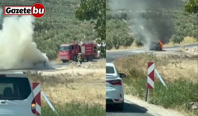 Seyir halindeki otomobil alev alev yanarak kullanılamaz hale geldi