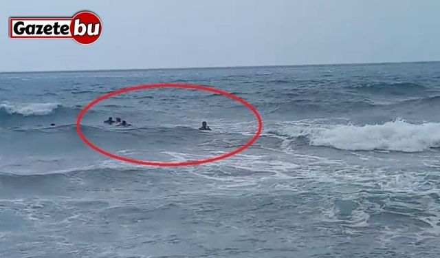 Denizde boğulma tehlikesi geçiren 2 şahsın ölümle burun buruna geldiği anlar kamerada