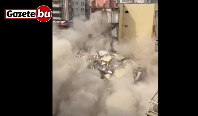 İş makinesinin dokunuşuyla 4 katlı bina yerle bir oldu