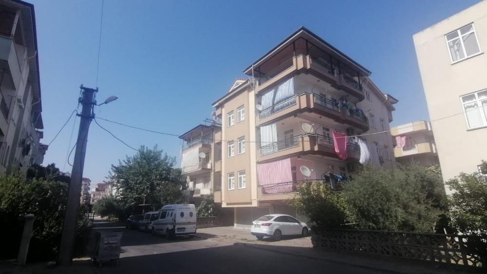 Antalya'da 3. kattan düşen minik Metehan hayatını kaybetti