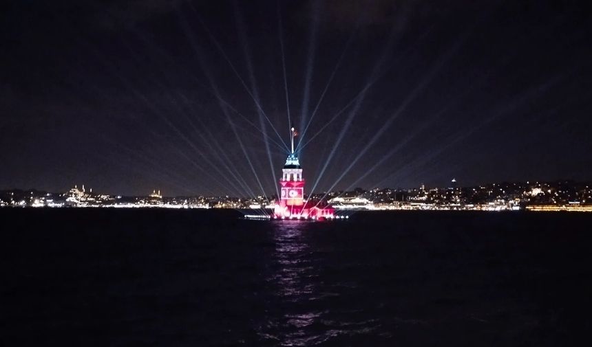 Kız Kulesi, Türk Bayrağı İle Işıklandırıldı