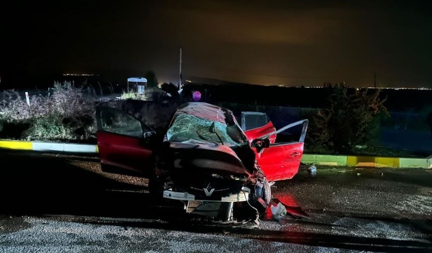 Afyon'da Trafik Kazası, Araç Sürücüsü Hayatını Kaybetti 