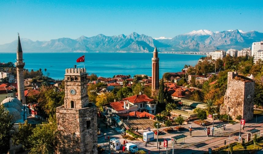 Antalya'da Artan Afet Riskleri Göz Ardı Edilemez! (1)