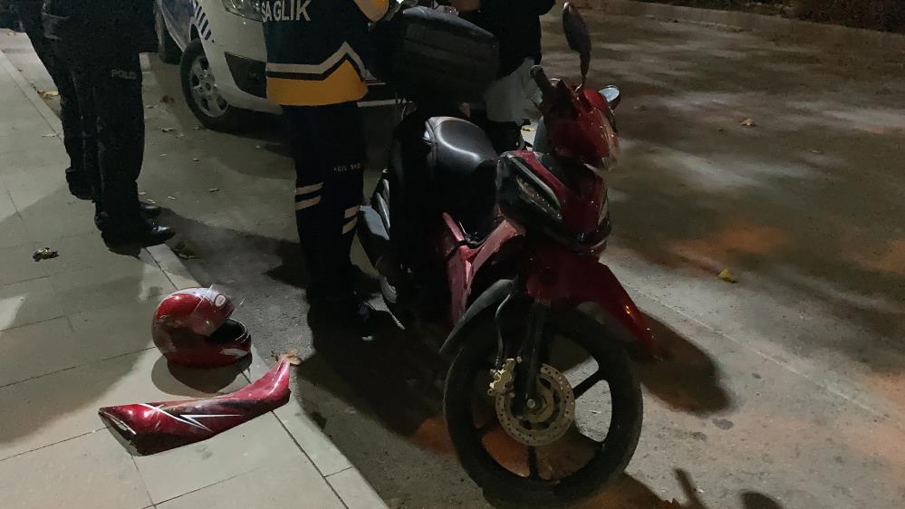 Burdur'da Motosikletler Çarpıştı 1 Yaralı (2)