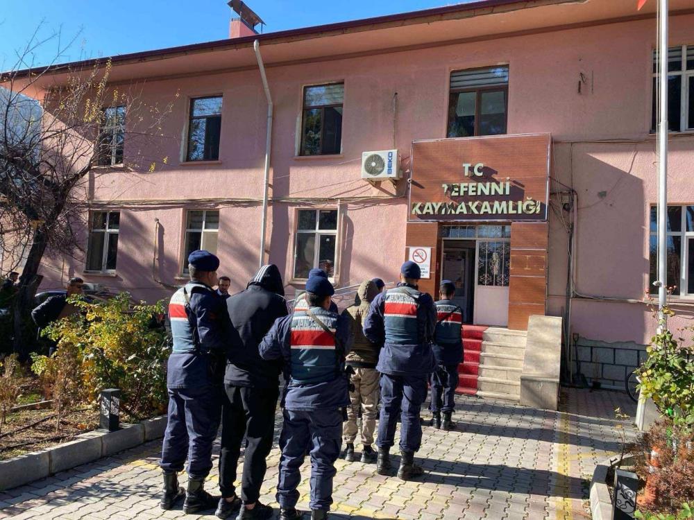 Burdur'da Yakalanan 12 Şahıs Cezaevine Gönderildi