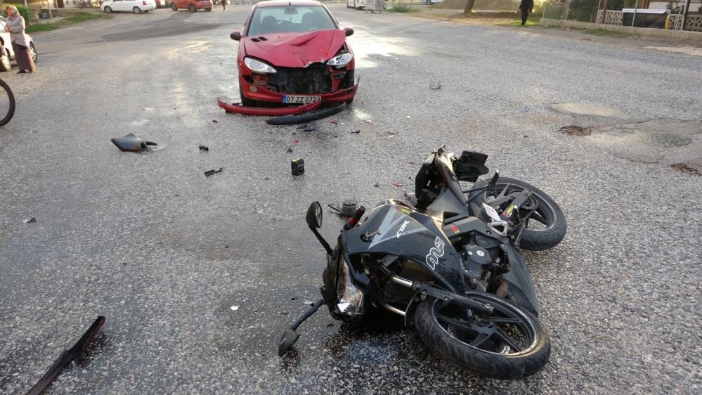 Ehliyetsiz Sürücülerin Kazası Hastanede Bitti (2)