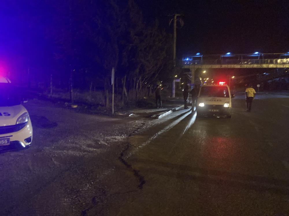 Burdurda Alkollü Sürücü Polisten Kaçtı Kaza Yaptı