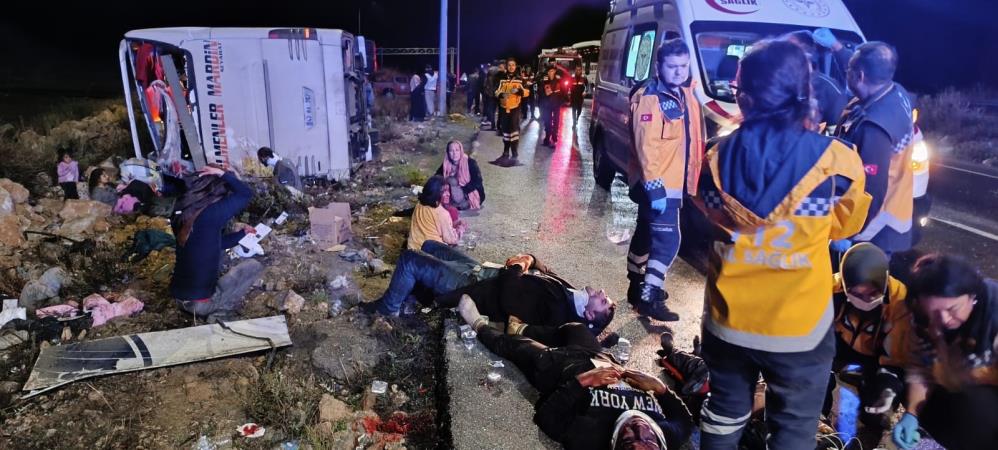 Mersin'de Yolcu Otobüsü Devrildi 28 Yaralı 9 Ölü