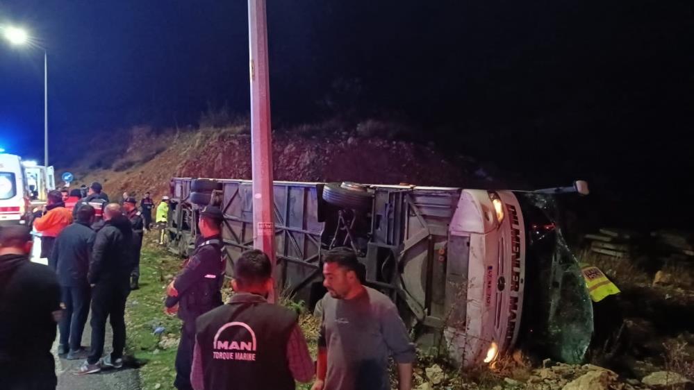 Mersin'de Yolcu Otobüsü Devrildi 9 Ölü 28 Yaralı