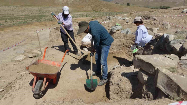 Şok olacağınız Urartuların ölüyü gömme şekli-1