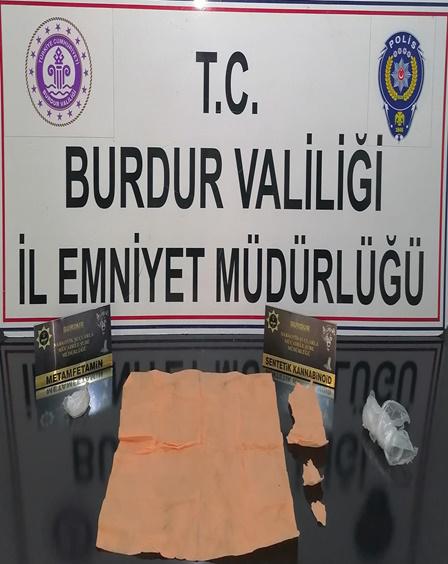 Burdurda 2 Kişi Tutuklandı Uyuşturucu Yakalandı (1)