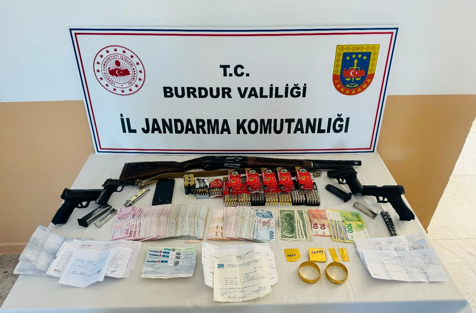 Burdur'da 3 Kişi Cezaevine Gönderildi (3)