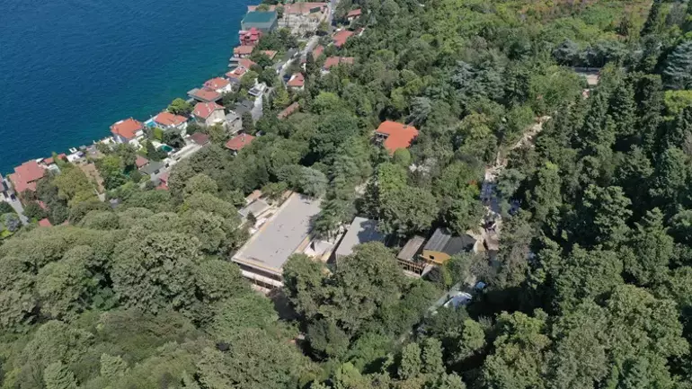 Boğaz'daki Kaçak İnşaatla İlgili Bakan Kurum'dan Açıklama