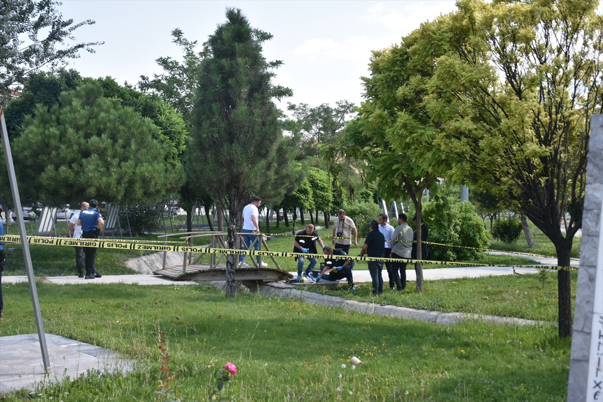 Afyonkarahisar’da 19 Yaşındaki Genç Kız Parkta Katledildi-3