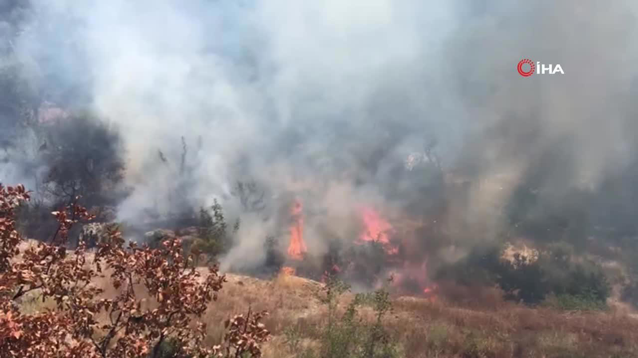 Osmaniye’de makilik alanda çıkan yangın söndürüldü