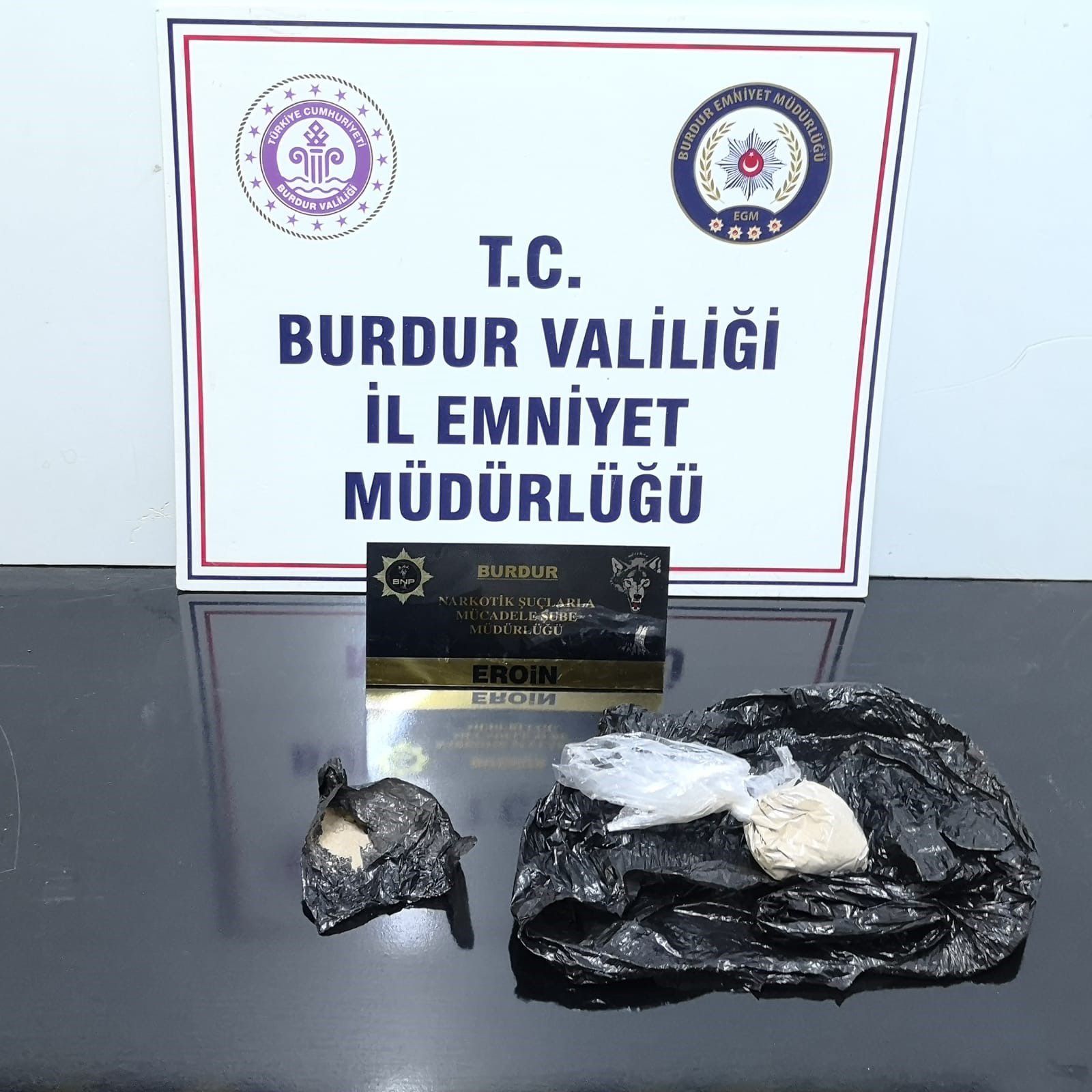 Burdur'da Araçta Eroin Yakalandı (1)