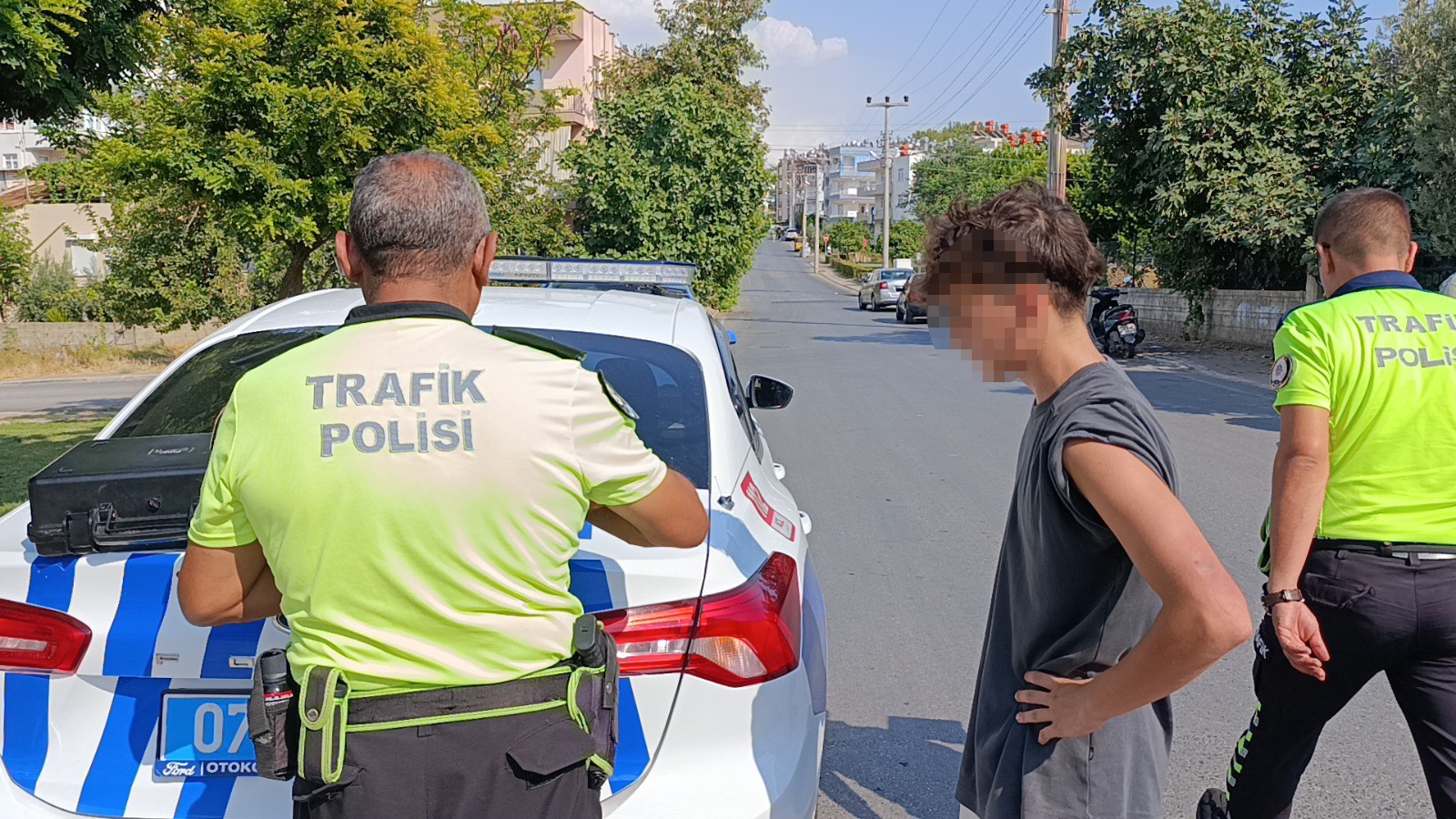 14 Yaşındaki Sürücü 3 Aracı Hurdaya Çevirdi 1 Yaralı (2)