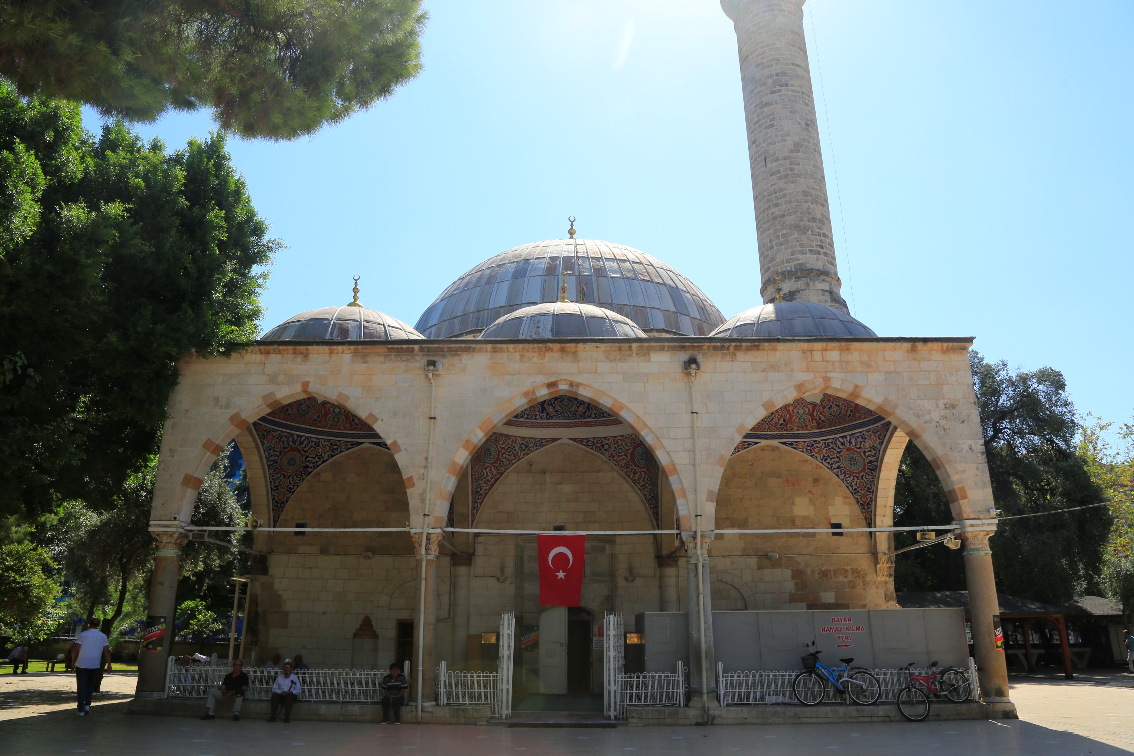 500 Yıllık Camii, Madde Bağımlılarının Mekanı Haline Geldi (2)