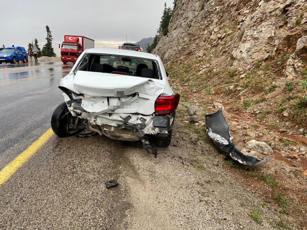 4 Araçlı Zincirleme Kaza ve Sonrası İkinci Kaza 6 Yaralı-2