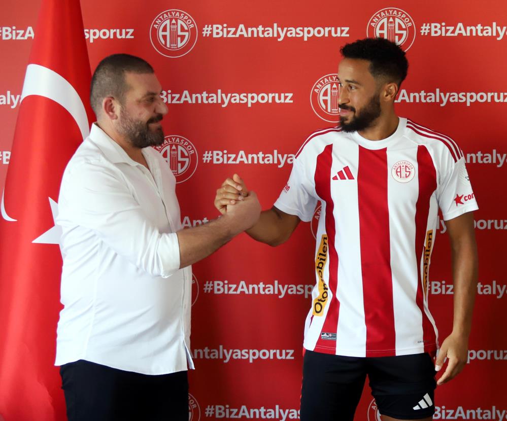 Antalyaspor, Andros Townsend ile 2 Yıllık Sözleşme İmzaladı