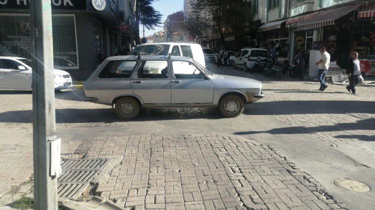 14 Yaşındaki Motosiklet Sürücüsü Otomobille Çarpıştı: 2 Yaralı