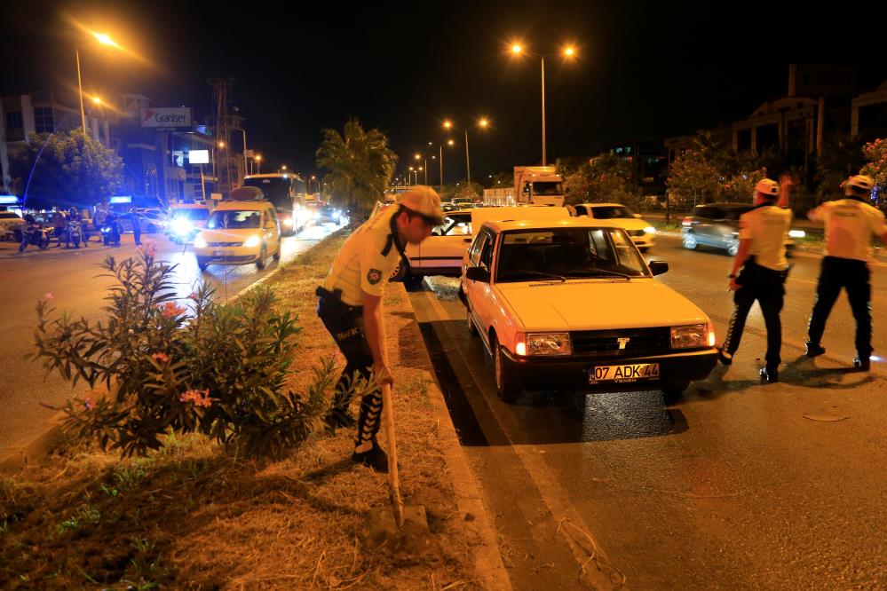 Antalya Kaza 4 Araç Birbirine Girdi (2)