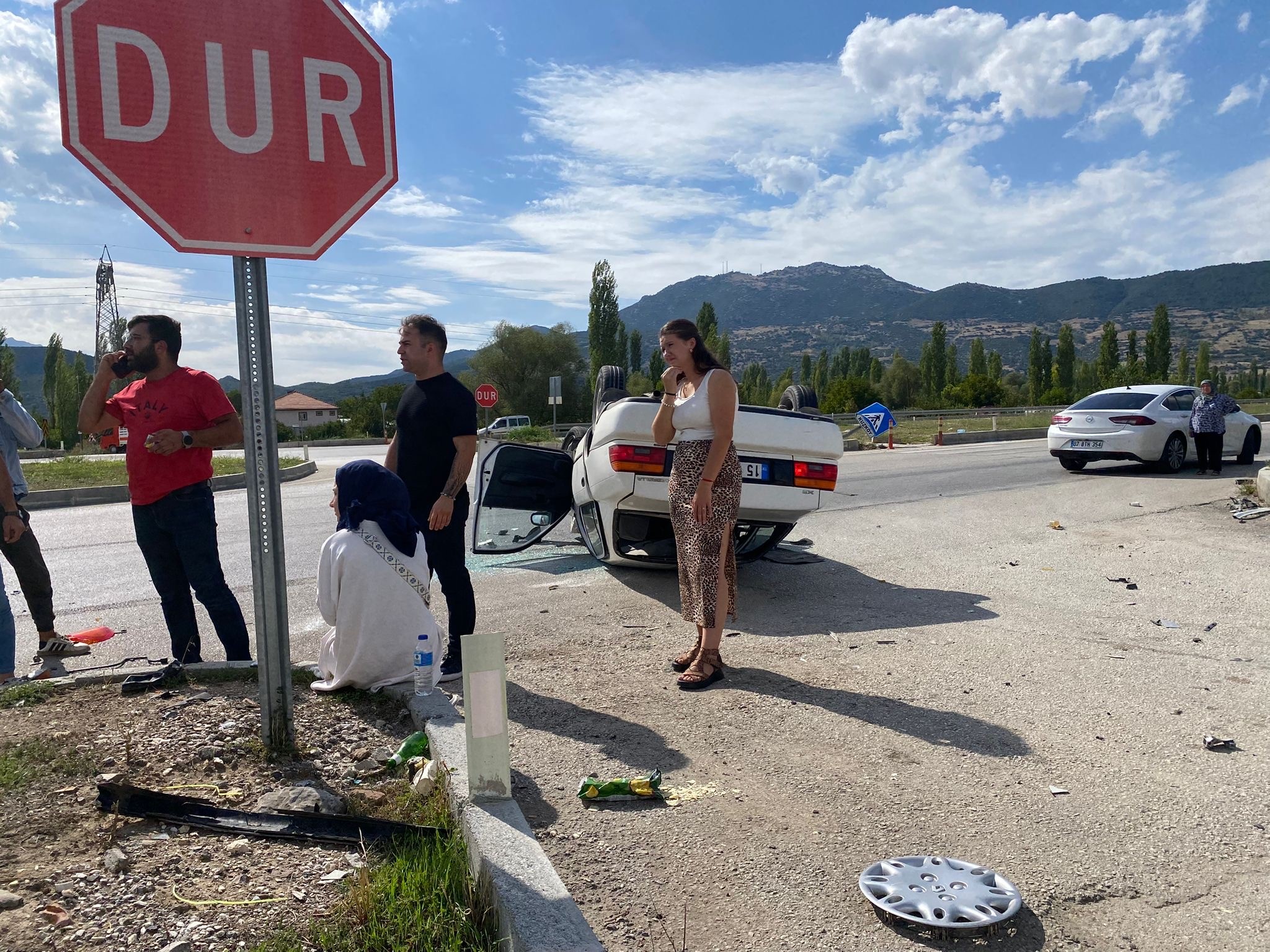 Burdur Antalya Karayolunda Feci Kaza 4 Kişi Yaralandı (4)