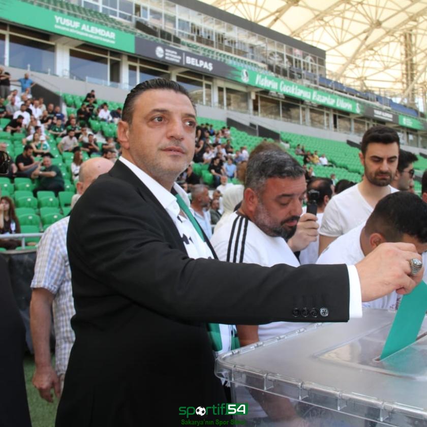 Sakaryaspor Başkanı Gökhan İn Darp Edildi: O Anlar Kamerada