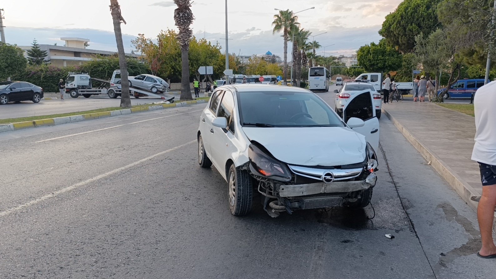 İki Araç Çarpıştı 2 Yaralı Ve Alkollü Sürücüye Ceza (6)