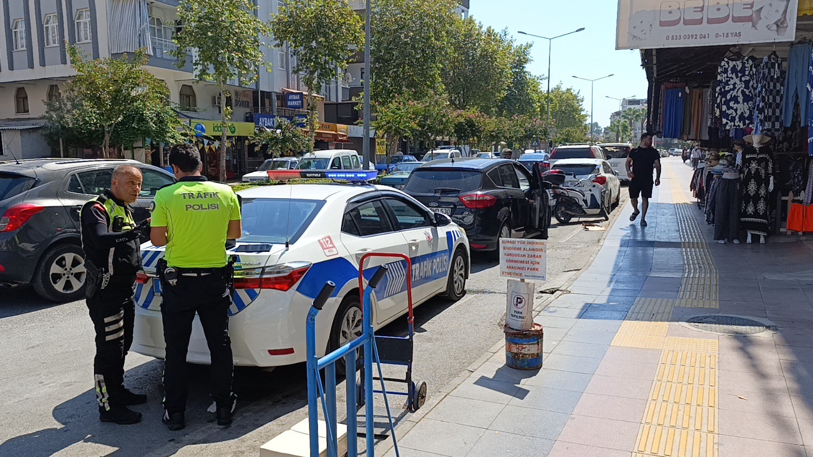 İşe Yetişmek Için Acele Etti 10 Metrede Iki Kaza Yaptı (3)