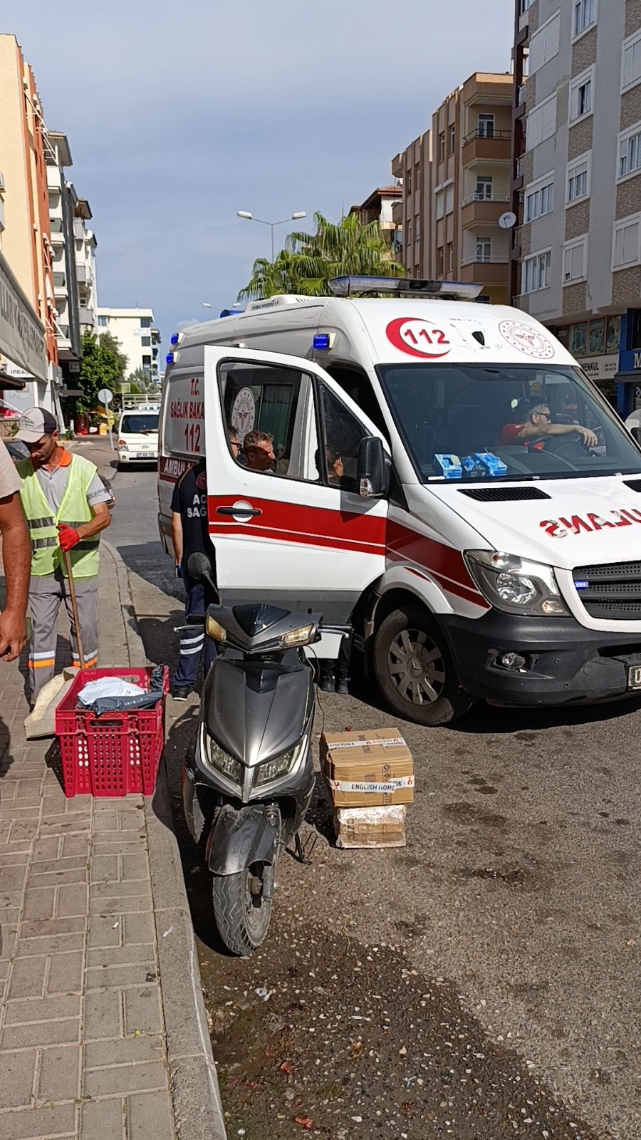 Motosiklet Sürücüsünü Havaya Savuran Kaza Kameralara Yansıdı (4)