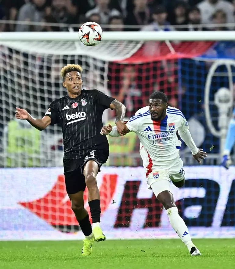 Lyon Yöneticileri, Beşiktaş Sonrası Fernandes İçin Pişman-1