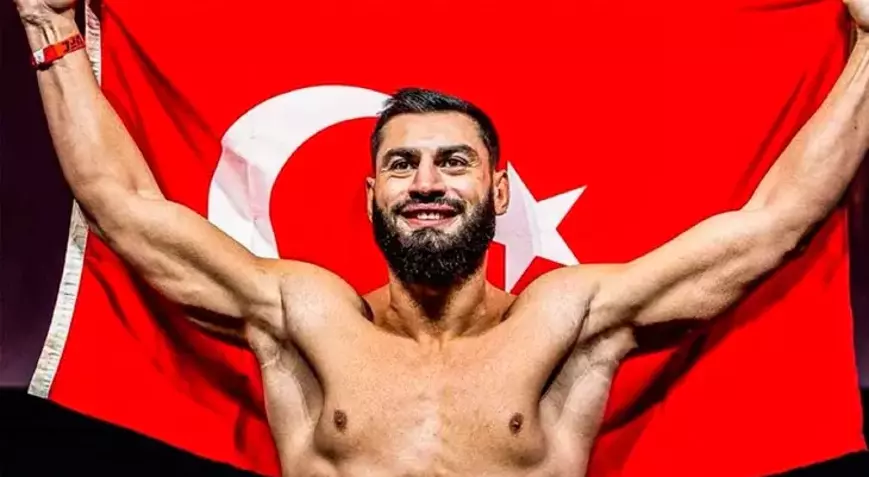 İbo Aslan, UFC 308'de Rafael Cerqueira'yı Nakavtla Yendi