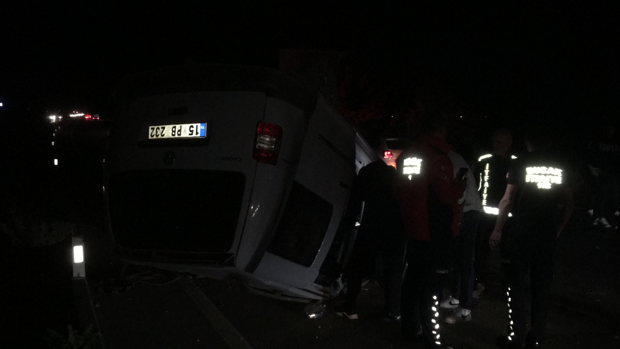 Bucak Antalya Karayolunda Trafik Kazası İki Yaralı (3)