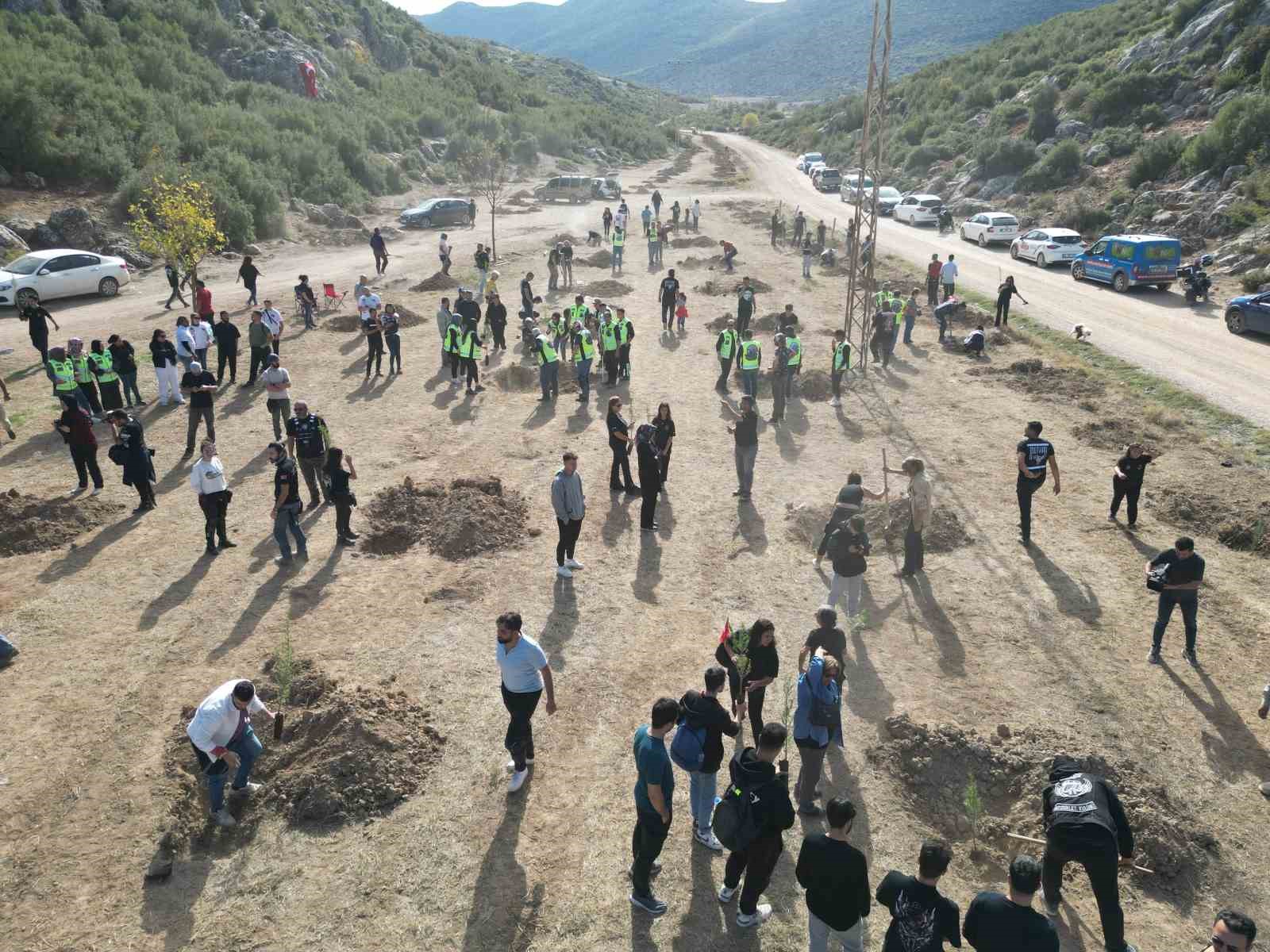 Bucak'ta Şehit Polis Şeyda Yılmaz Adına Hatıra Ormanı (1)