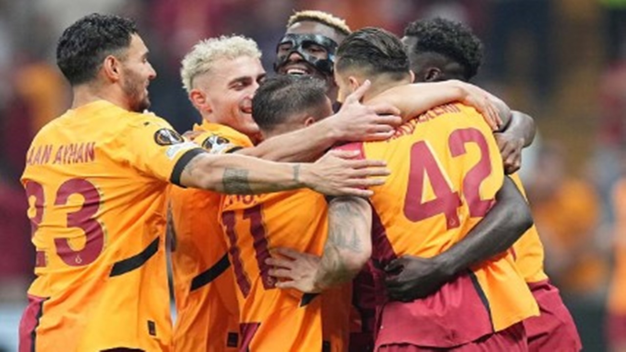 Rigas Fs Galatasaray Maci Muhtemel 11Ler Okan Buruk 2 Yildizi Kadroya Yazamiyor