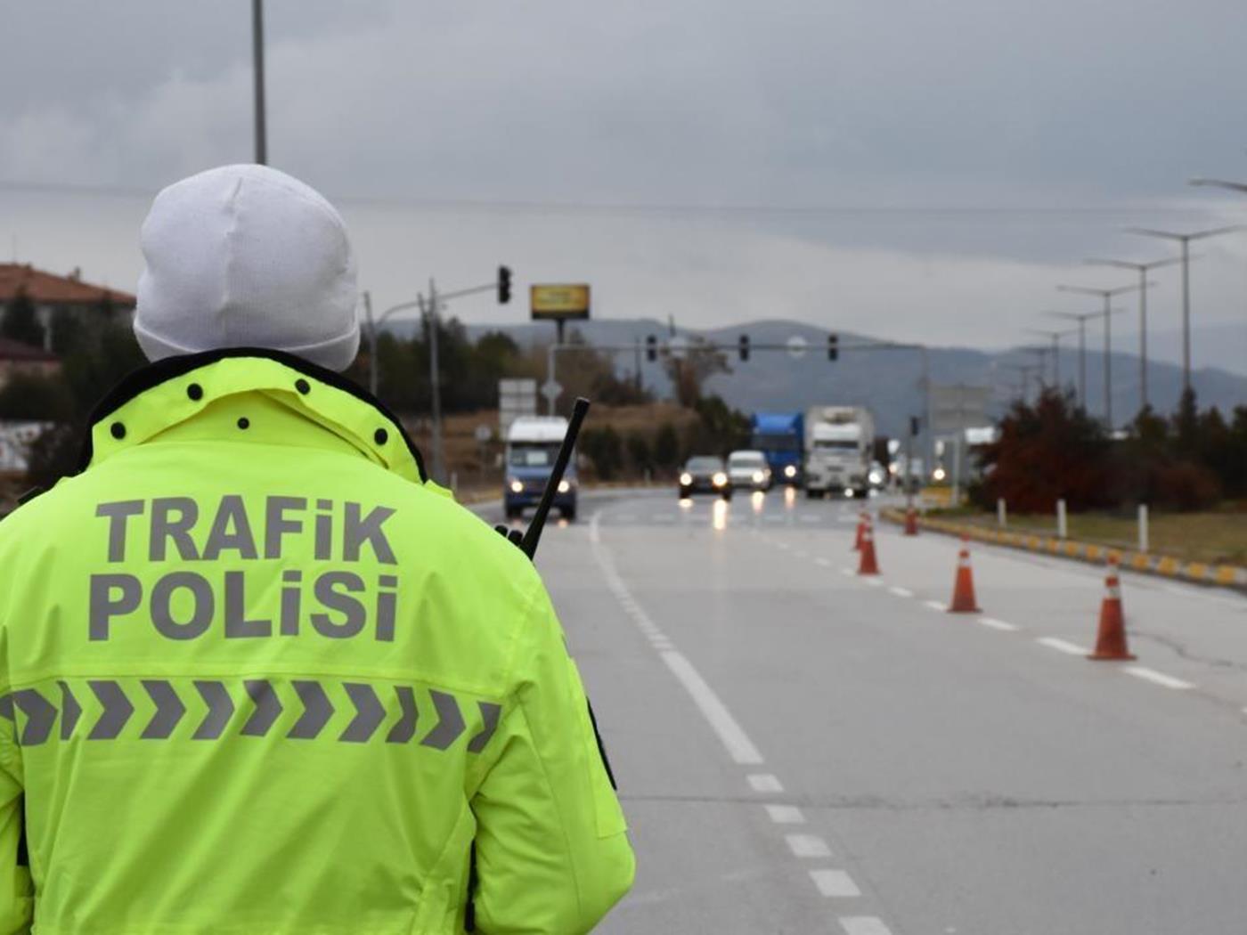 2025 trafik cezaları açıklandı: Hangi ceza ne kadar artacak?-1