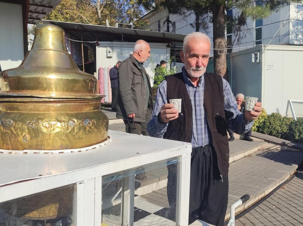 41 Yıldır Kışın Soğuklarını Salep İle Isıtıyor Mehmet Ustanın Efsane Lezzeti 1