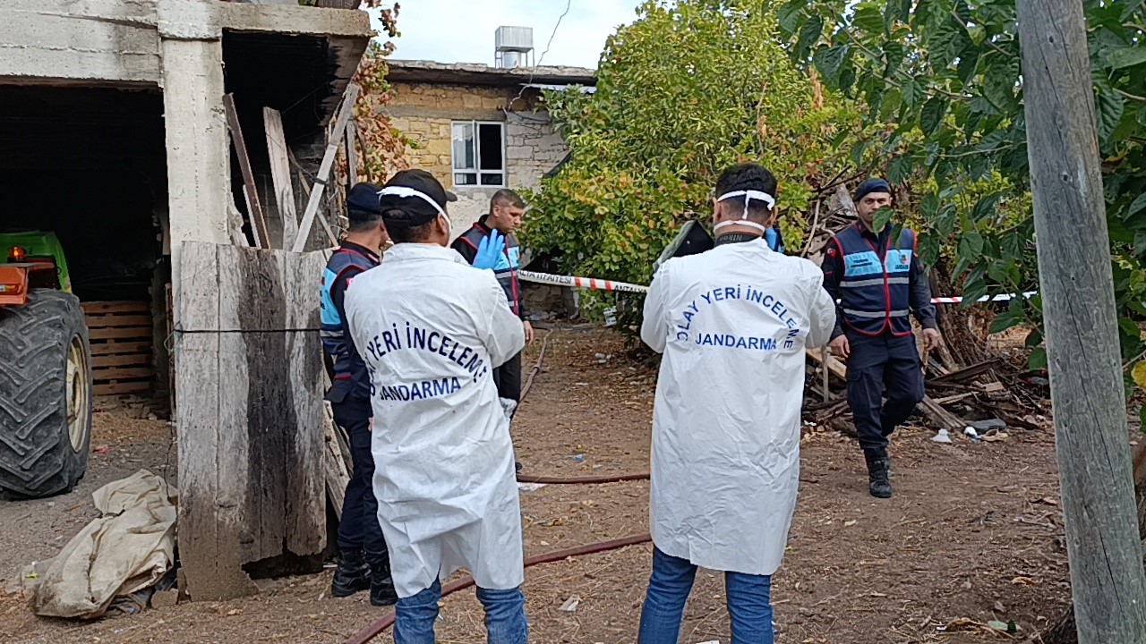 Alzheimer Hastası Yaşlı Kadın Yanan Evde Hayatını Kaybetti (1)