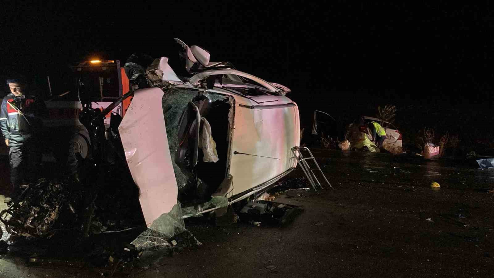 Burdur Fethiye Karayolunda Zincirleme Kaza 2Ölü