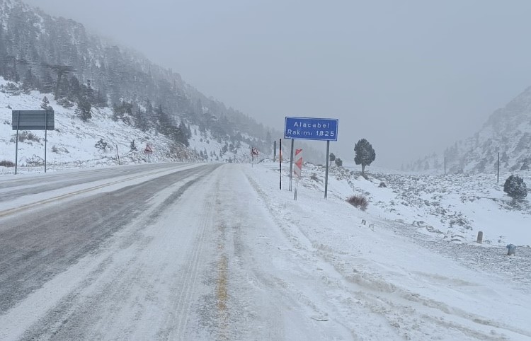 Mevsimin Ilk Karı Düştü Alacabel (1)