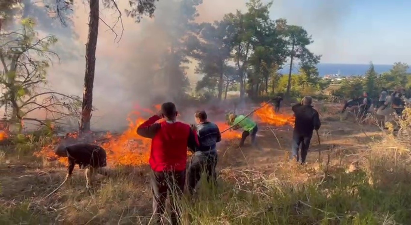 Ormanlık Alana Düşen Hava Aracı İnfilak Etti 1