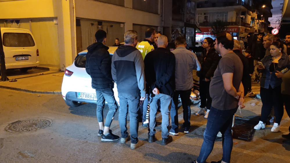 Otomobil Ile Motosikletin Çarpışma Anı Kamerada (3)-1