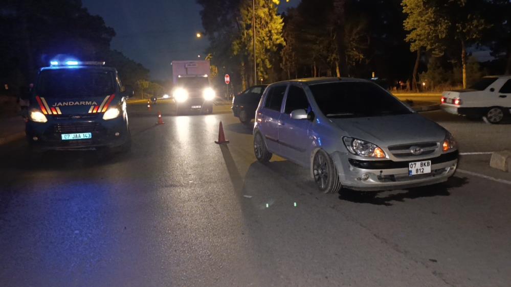 Otomobille Elektrikli Bisiklet Çarpıştı (2)