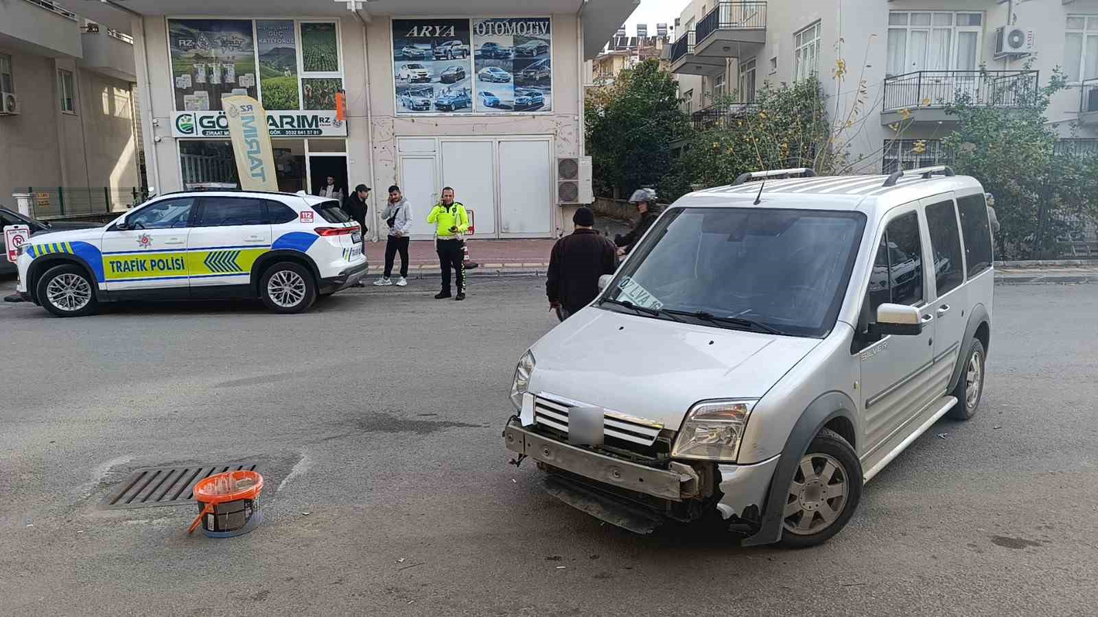 Kaza yapan plakasız motosikletin ehliyetsiz sürücüsüne ceza yağdı-1