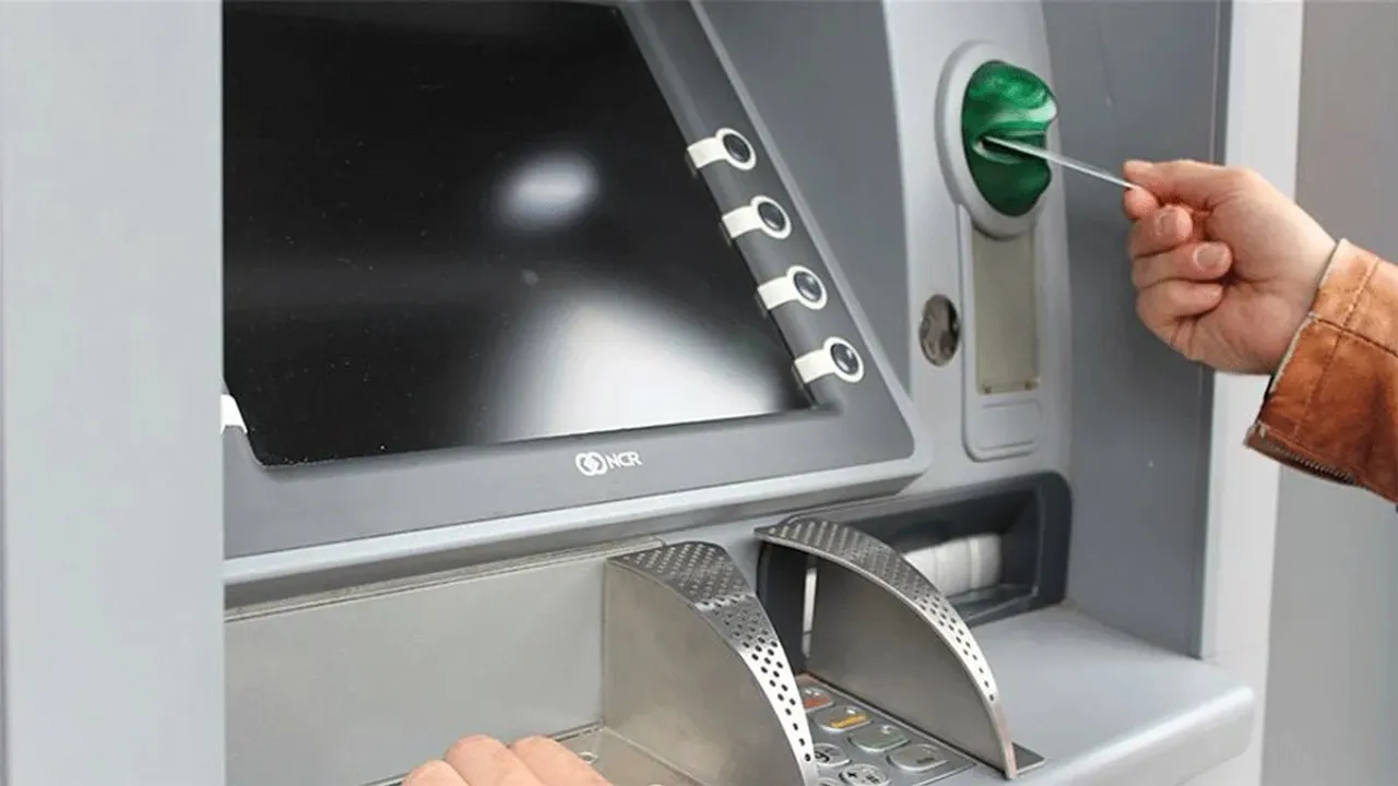 ATM'lerde yeni dönem başlıyor: Bu banknotlar artık çekilemeyecek-1