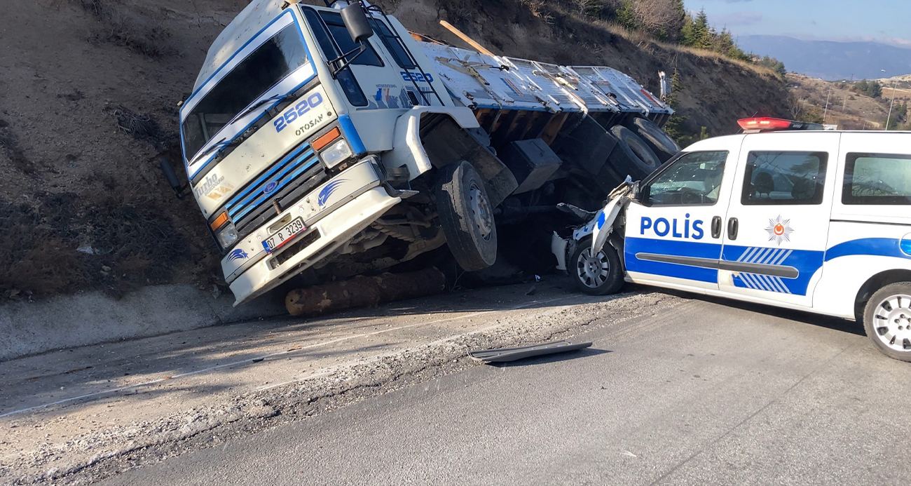 Burdurda Kaza İçinde Kaza Bir Felaketin Eşiğinden Dönüldü 1