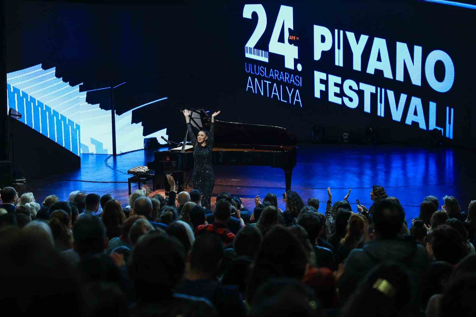 Karsu Rüzgarı Esti Piyano Festivali Karsu Ile Büyülendi